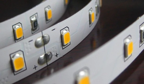 LED Strip Lights (SMD 2835 5050 RGB RGBW) (3)